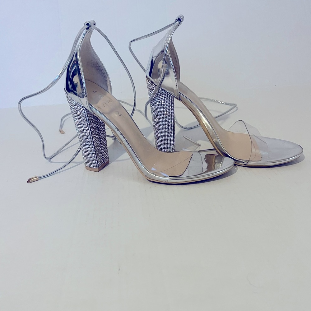 LALA IKAI Silver& Clear Rhinestone Strappy Sandals Women’s Size 8